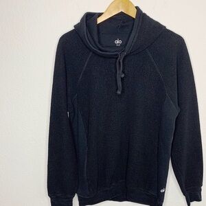 ALO YOGA Triumph Black Fleece Hoodie